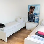 Monteurswohnung Naehe Mainz 5 Schlafzimmer アパート *